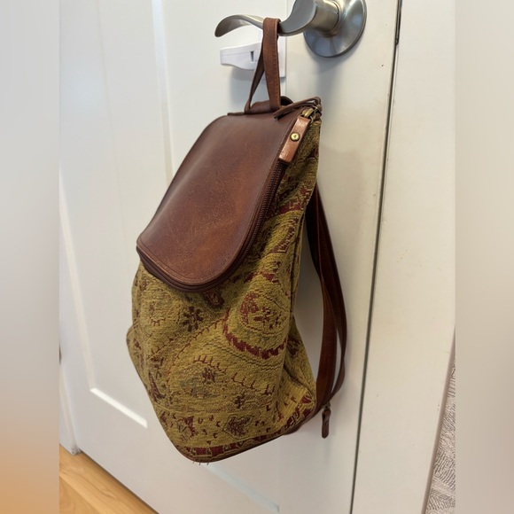 J.Jill floral tapestry 90s leather sling backpack boho Cottagecore - Picture 3 of 11